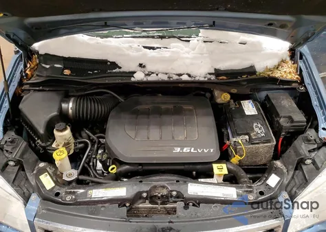 2011 Chrysler Town & Country Touring L z USA, uszkodzony, nr VIN 2A4RR8DGXBR798657